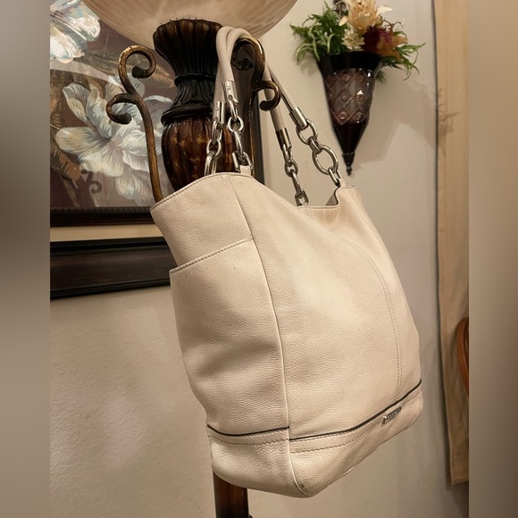 ❤️Sold❤️Coach please check all picture of condition - Picture 5 of 17